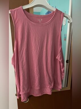 Old Navy T-Shirt Size XL